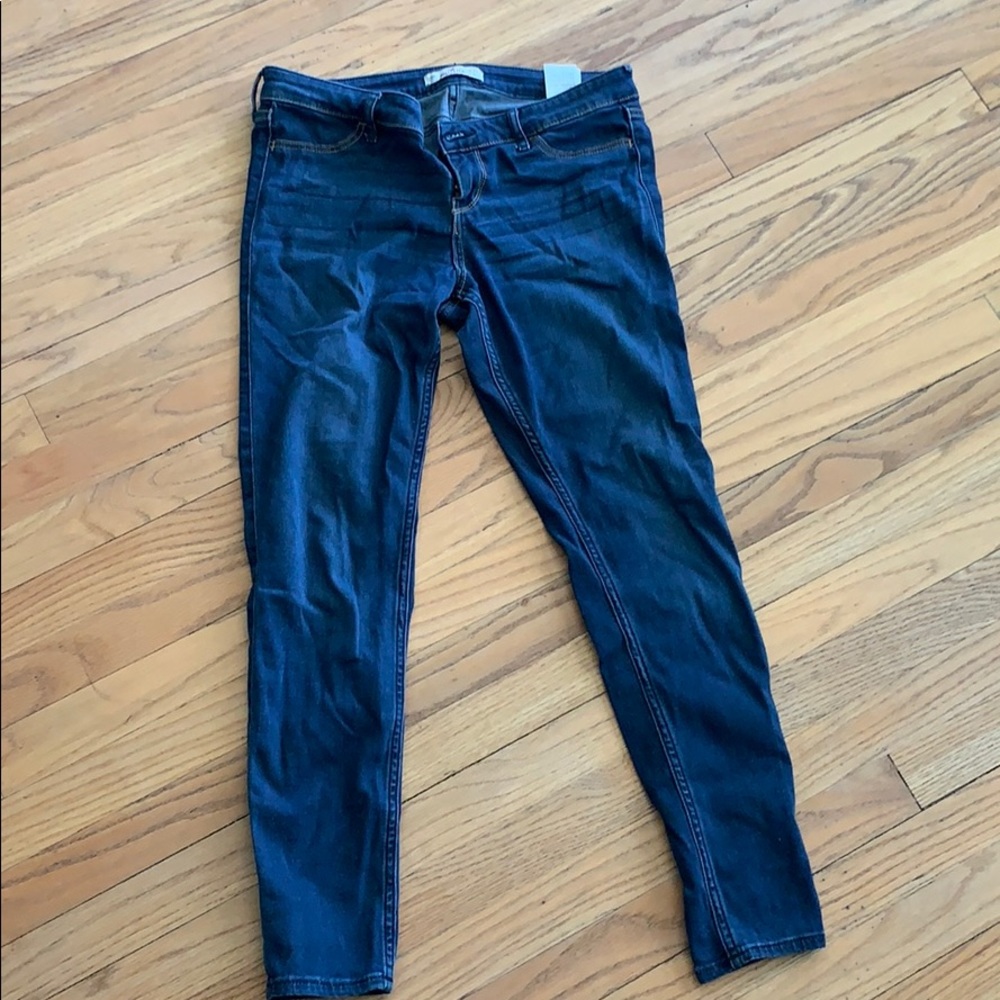 Low Rise Hollister Jeans. In great shape.